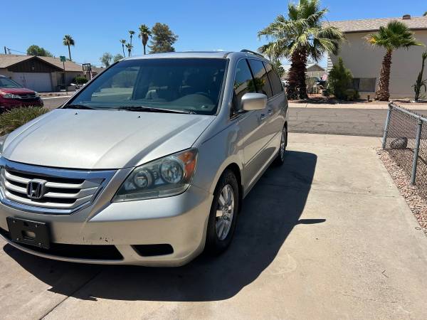 2008 Honda Odyssey UN SOLO DUEÑO completamente equipado, buen estado - $3,900 (Scottsdale)63612861127043122