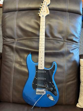 Fender squier Stratocaster 1