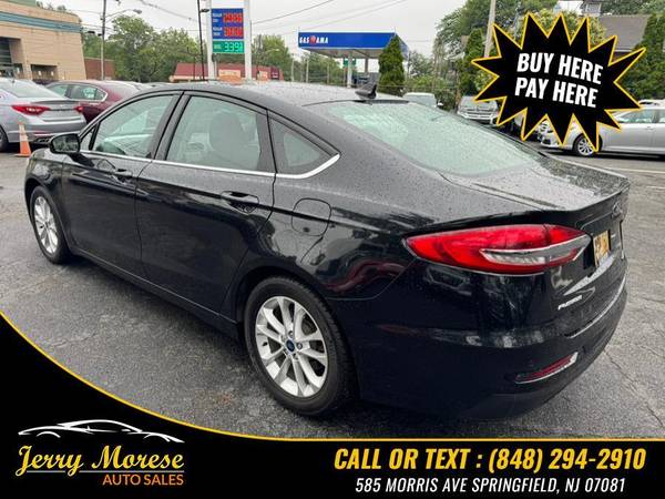 2020 Ford Fusion SE FWD - $9,999 (+ Jerry Morese Auto Sales)63614632643969122