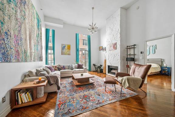 DUPLEX DELIGHT coming January! DRAMA w/15' Ceilings 1