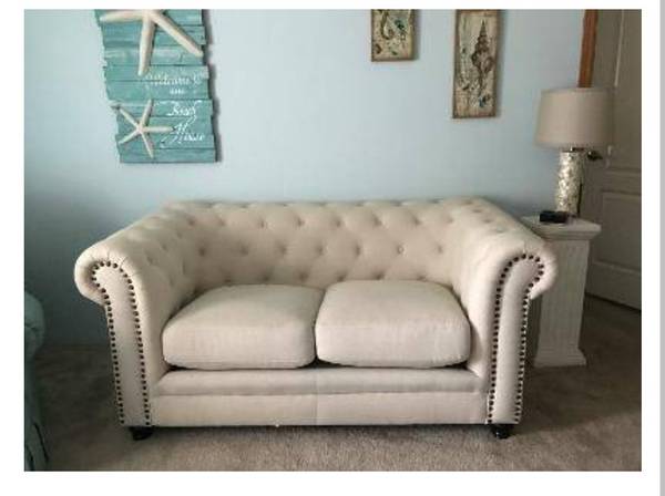 Cream Couch 1