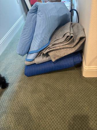 Blankets moving 1