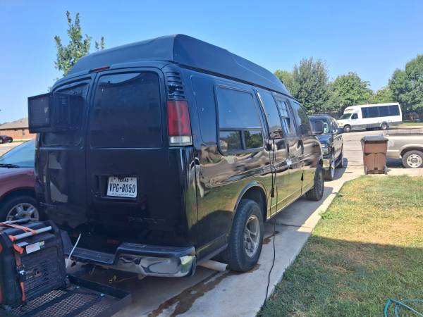 2000 Chevrolet Express $5500 OBO - $5,500 (Lockhart)63439333465859122