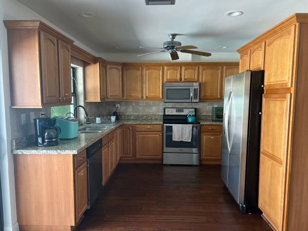 $285 Room for rent (Coral springs)64049281965569123