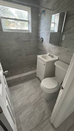 $2,195 / 2br - 1800ft2 - **OCTOBER PROMOTION $750.00 FOR THE FIRST MONTH $2,195.00 PER MONTH** (HOLLYWOOD)63906441893890123