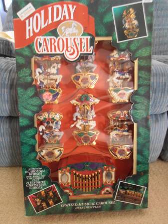 CHRISTMAS HOLIDAY LIGHTED MUSICAL CAROUSEL 1