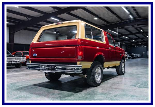 Bronco Ford 4x4 de 1996 - 5.0 - Transmisión de 5 velocidades - Aire acondicionado - 79 000 millas - $27 50063613479450369121