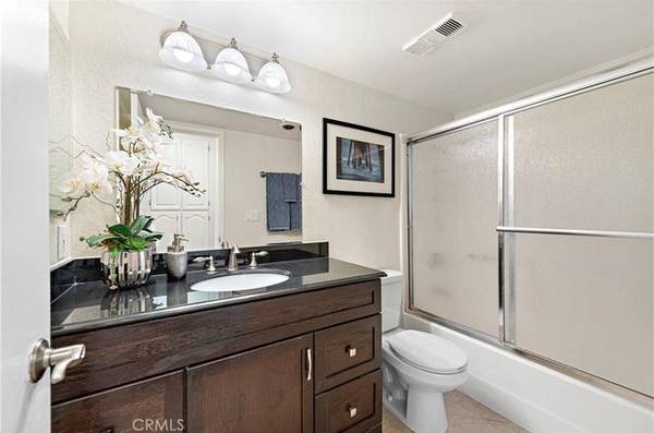 Turnkey, single level downstairs Pheasant Creek Unit 1