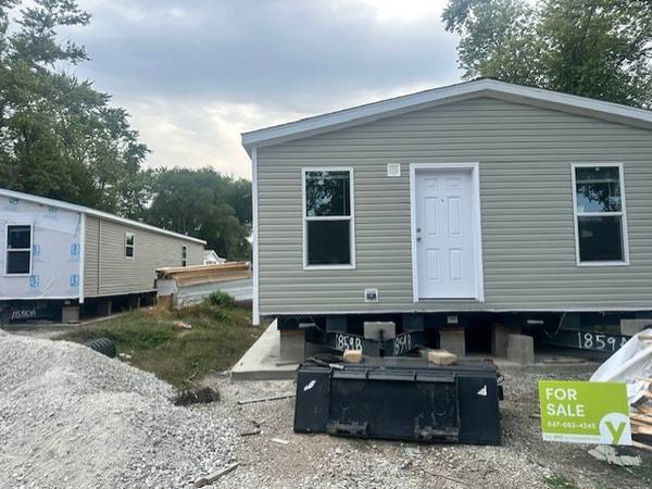 $1,499 / 3br - 1152ft2 - Manufactured Home for Rent (Beach Park)63959876863234121
