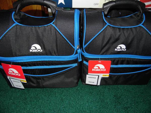 Igloo Playmate Gripper Cooler $12.50 --New with Tags - Half Price-- 1