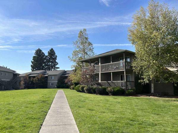 $1,800 / 2br - 955ft2 - Vida de Lujo en su Máxima Expresión con Electrodomésticos de Acero Inoxidable (Bend, OR)63839290218499121