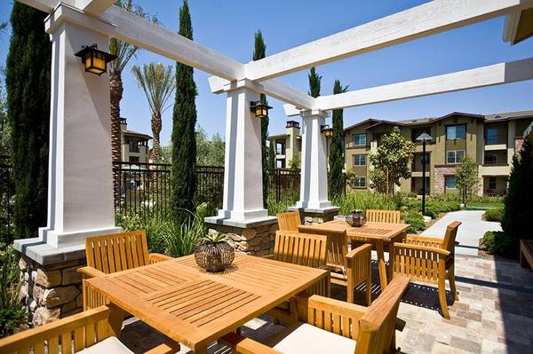 $2,395 / 2br - 1054ft2 - Discover Your Dream Home: Spacious Walk-In Closets & More! (Winchester, CA)64028083022083121