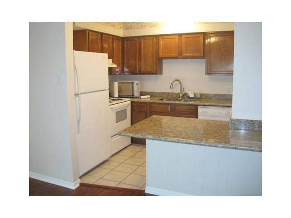 $1250.00 / 1br - 1 BR 1 Bath Conviently Located Metairie Condo63791969992193122