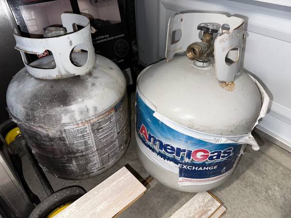 Used Propane Tanks Good for Exchange! 1