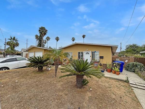 $1,450 / 2br - 700ft2 - //*Cozy 2BR/1BA Duplex – Open Concept, Mini-Split AC & Garage..!! (San Diego)64037042213249120
