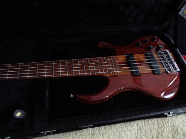 Michael TOBIAS Classic Bass 1