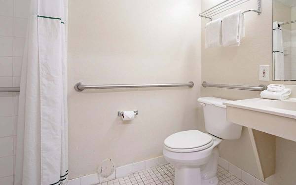 Onsite Laundry Facilities, Furnished Suites, Stove Top 1