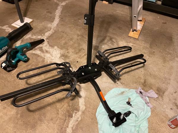 Swagman hitch mount folding bike rack 1