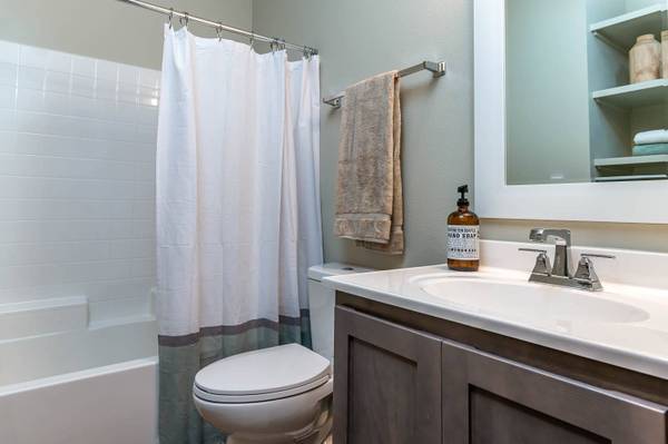 $1,775 / 2br - 862ft2 - A deal this good doesn't come around every day. 2 Bed, 2 Bath! (Hillsboro - Orenco Woods Nature Park)63914855174531123