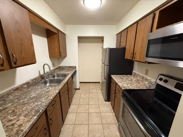 Comfortable New York Floorplan Re-Rental Now Available! (7740CG) 1