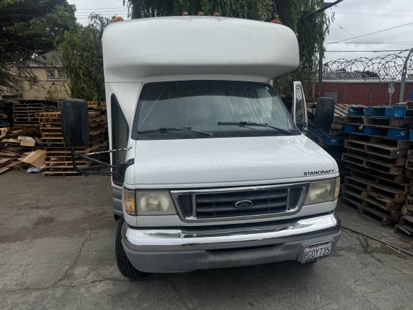 $14,999 2003 Ford E-450 Super Duty Passenger Bus | 7.3L V8 | 104k - $14,999 (oakland west)63478220695041121