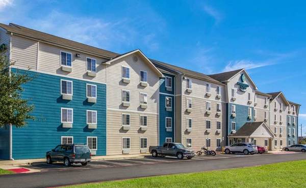 $759 / 1br - Must-Have Amenities at Prices You'll Love! (4624 East Fwy, Baytown, TX)63924044154498124