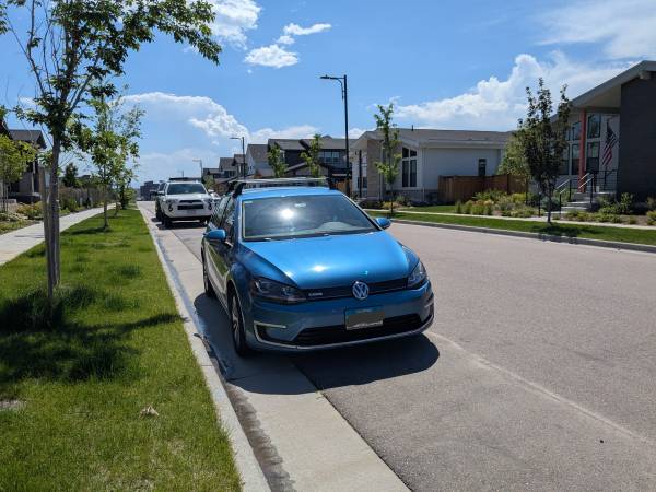 2016 VW e-Golf SEL Premium – Carga rápida • Asientos calefactados • Android Auto - $10,250 (Denver - Central Park)63612494162433121