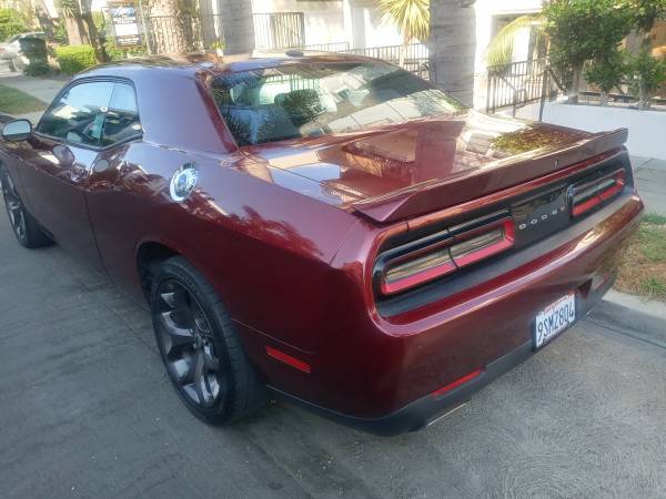 2019 Dodge Challenger SXT - $14,900 (West Los Angeles)63623826221315123