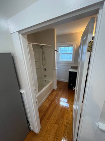 $2,200 / 2 habitaciones - 322 Pawtucket Street - 2 habitaciones más oficina (Lowell)63856336687745122