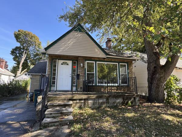 $1560.00 / 3br - 1044ft2 - Charming 3 Bed, 1.5 Bath Single Family Home in Hazel Park - $1560/mont63926728380675120