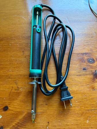 De-Soldering Iron 1