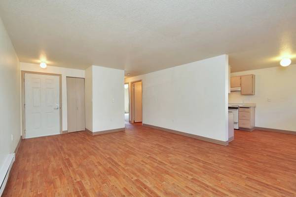 $1,600 / 2br - 844ft2 - Fabulous 2 bed / 1 bath, 844 Sq Feet in a prime location! (Vancouver)63956504196995124