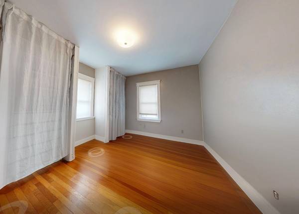 $3,695 / 3br - West Roxbury 3 Bed/3 Bath Single-Family Home | Lasell St63863134429953123