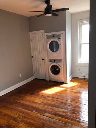 $1,200 / 1br - Downtown Johnson City (Johnson City)64035577393922124