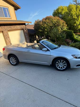 Convertible Chrysler 200 del 2011 - $5,30063483137109891121