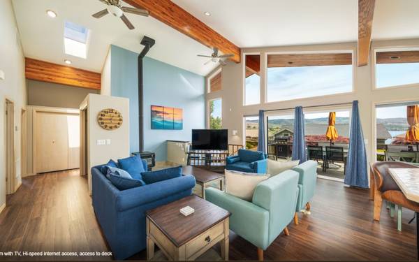 $2,400 / 4br - 3000ft2 - Wapato Point - Disponible en temporada baja una amplia casa en alquiler (Chelan)63828063757571122