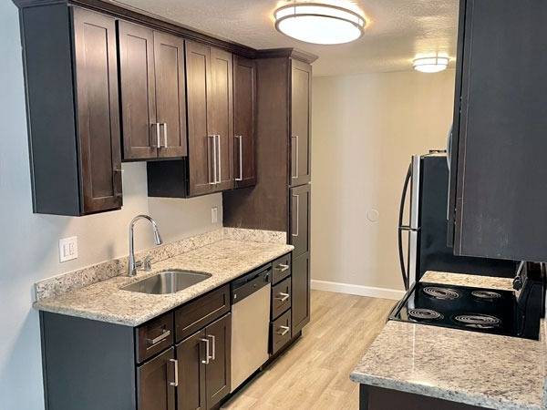 $3,500 / 3br - 1080ft2 - Ideal 3bd 2ba apt, Stainless kitchen, A/C comfort, Wood-style flooring (santa clara)63824143724931120