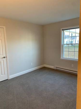 $1,300 / 2br - Ciudad de 2 habitaciones 1 baño - ubicación excelente en el oeste de la ciudad, planta baja (Terrace West Way)63862176194817124