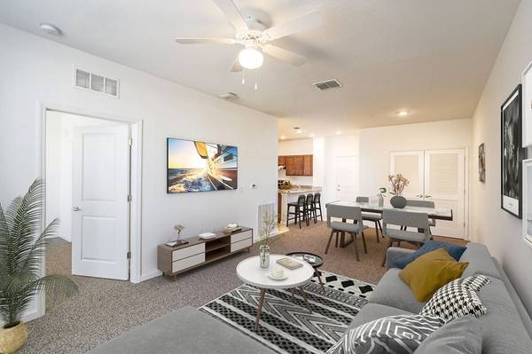 $1,249 / 1br - 702ft2 - Senior Community, Garage Rentals, Package Center (Lady Lake)63693502150657122