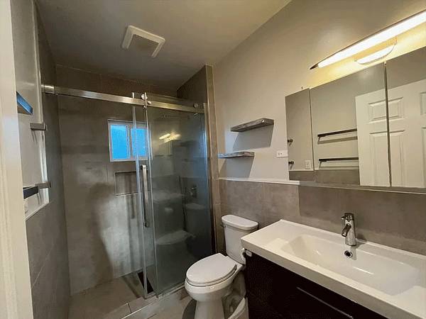 $880 / 2br - 955ft2 - $$ Two bedrooms and one bathroom $$ (Los Angeles, CA)63857623170305122