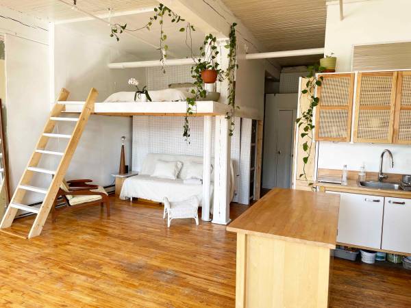 Cozy, bright loft : temporary dates Dec 2– Jan 15 2026 (dates flexible 1