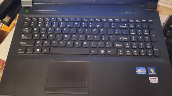 LENOVO製 B590 パソコン　Windows11 LENOVO B590 LAPTOP i3 2.20GHz 10GB RAM 300GBHDD WINDOWS 11