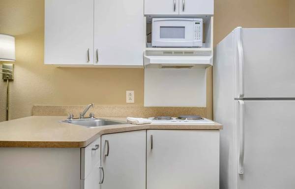 $1,899 / 1br - Your New Apartment Alternative Awaits - 1st Month Manager's Special! (520 North Bell Avenue, Carnegie, PA)64013205980034124