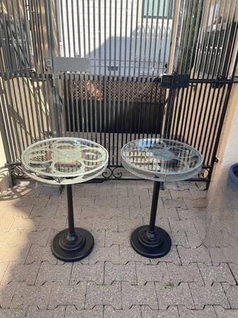 Unique Indoor Plant Stands - Film Real Tables 1