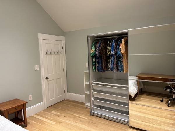 $900 / 5br - Room available in spacious house (Davis-Teele, Somerville)63620274475651121