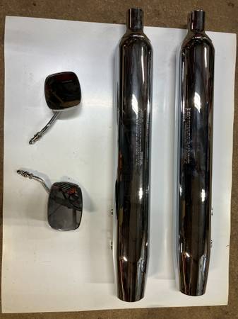 Harley mufflers and mirrors 1