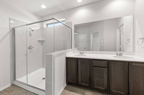 $304,999 / 3br - Open Concept Living (Aubrey, TX)64305353617283123