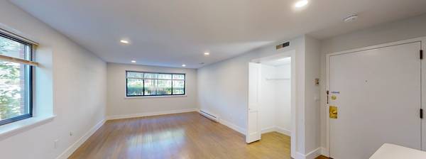 $2,400 Chestnut Hill Studio w/ In-Unit Laundry – $2400 Available Now (Boston)63996693199618124