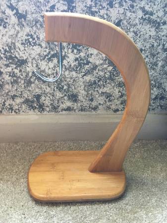 WOOD BANANA STAND 1