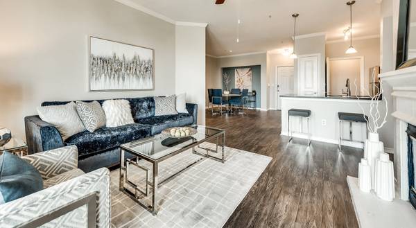 $1,520 / 1br - 804ft2 - GORGEOUS RENOVATIONS + UP TO 6 WEEKS FREE! (Cityplace/ Lower Greenville Ave)63796350690691121